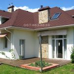 Аренда усадьбы для большой семьи в городке с озером. Романков