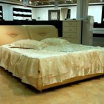 Кожаные кровати из Китая и Италии